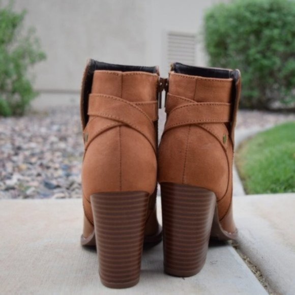 Ankle Booties Tan Pointed Toe Caramel 3" Boot - Picture 3 of 7